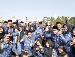 Iwan Setiawan Lantik 2.981 Guru Honorer Jadi PPPK, Terbesar di Indonesia