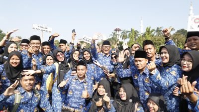 Iwan Setiawan Lantik 2.981 Guru Honorer Jadi PPPK, Terbesar di Indonesia