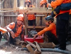 25 Mesin dan Satu Excavator Dikerahkan Bantu Evakuasi 8 Penambang Asal Kabupaten Bogor
