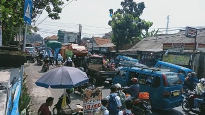 Jalan Cibatok-Dramaga Kerap Macet Panjang, Dede Jujun: Kabupaten Bogor Butuh Pemimpin yang Kaya Solusi