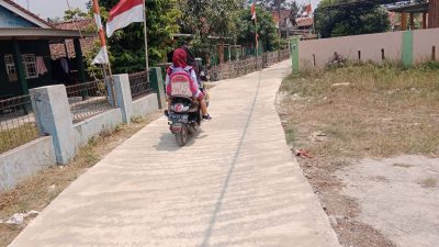 Kacau! Kades Sukamanah Anggap Wajar Jalan Samisade Retak dan Berdebu: Di Desa Lain Juga Sama