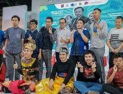 Bima Arya Berbagi Cara Asuh Anak di Talkshow Ayah Hebat