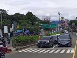 Arus Lalu Lintas Kawasan Puncak Bogor Pagi Ini Berjalan Normal