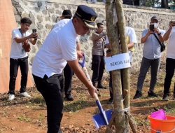 Pemkab Bogor Lakukan Pencanangan dan Penanaman Pohon di Hutan Kota Tegar Beriman