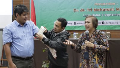 RSUD Cibinong Latih Nakes Cara Pertolongan Pertama Kasus Gigitan Hewan Berbisa