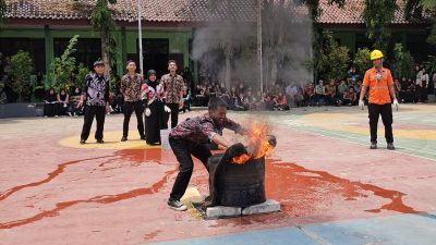 PT Indocement Gelar Talkshow Tanggap Bencana di SMAN 1 Citeureup