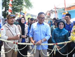 Sambil Boling, Iwan Setiawan Salurkan Air Bersih dan Resmikan Samisade Desa Bantarjati
