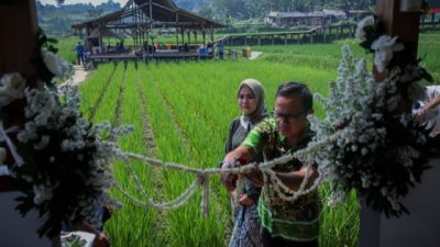 Bima Arya bersama Pejuang Musala Resmikan Musala di AEWO Mulyaharja