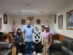 Ketua DPRD Rudy Susmanto Berikan Bantuan Biaya untuk Dua Siswa Putus Sekolah