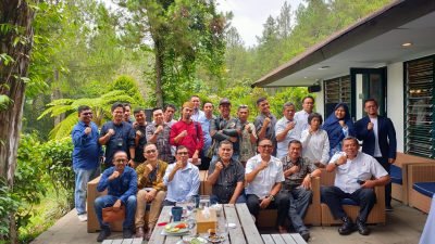 Bupati Iwan Setiawan Coffee Morning Bersama Pemred Media Massa
