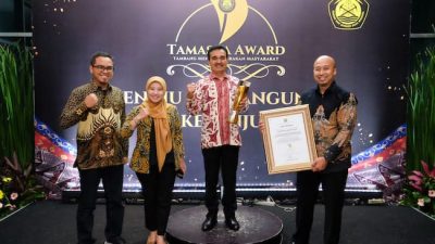 Libatkan Masyarakat dalam Sistem Reklamasi Berkelanjutan, PT SBI Pabrik Narogong Raih Penghargaan dari Kementerian ESDM