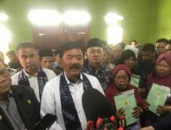 Menteri Hadi Tjahjanto Serahkan 51 Sertifikat Huntap di Cigudeg, 970 Hunian Belum Terbangun