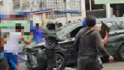 Mobil 3 Pelaku Pencurian di Ciomas Ringsek Usai Pelariannya Digagalkan Warga