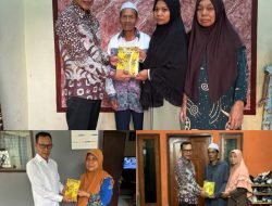 Cabup Bogor Jaro Ade Takziah ke Rumah Anggota KPPS yang Gugur