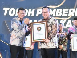 Rektor IPB Sabet Penghargaan Tokoh Pemberdayaan oleh Rumah Zakat