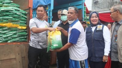 Asmawa Tosepu Pantau Pasar Murah di Babakan Madang