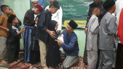Peringati Nuzulul Quran, Pemdes Kalongliud Santuni Puluhan Anak Yatim