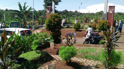 Hari Raya Idul Fitri, TPU di Kota Bogor Dipadati Peziarah