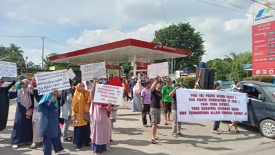 27 Sumur Warga di Gunungsindur Diduga Tercemar BBM, Warga Gelar Aksi Demo Meminta SPBU Ditutup