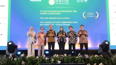Perkuat Komitmen Pembangunan Berkelanjutan, Solusi Bangun Indonesia Pabrik Narogong Raih TOP CSR Awards 2024