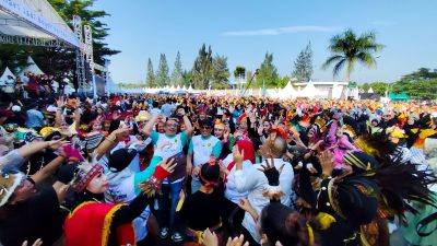 Ribuan Masyarakat Kabupaten Bogor Ramaikan Gebyar HJB ke-542 di Stadion Pakansari