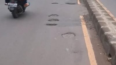 Hati-hati!! Jalan Raya Parung Banyak Berlubang Siap Makan Korban, Ini Titiknya