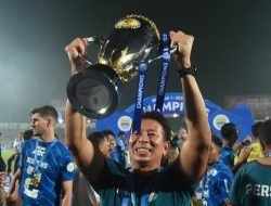 I Made Wirawan Bangga Ikuti Jejak Anwar Sanusi Legenda Penjaga Gawang Persib Bandung