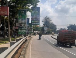 Bahayakan Pengendara, Billboard Milik Perumahan di Jalan Kemang-Parung Dikeluhkan Warga dan Pengguna Jalan