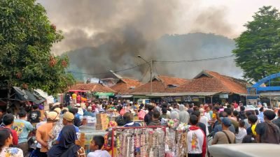 Pasar Ciampea Indah Kebakaran, Pedagang dan Warga Berhamburan