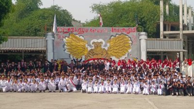 Perihati HUT RI Ke-79 di Pesantren Darussalam Koposari Cileungsi, ini pesan Kombes Pol Ade Rahmat Idnal