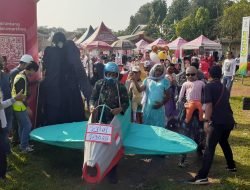 Ribuan Warga RW 02 Desa Pondok Udik Ramaikan Pawai HUT RI Ke-79