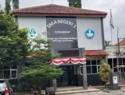 Ditunjuk Satu Toko, Pembelian Pakaian Kebaya Seharga Rp 300 Ribu di SMAN 1 Citeureup Diduga jadi Ajang Bisnis