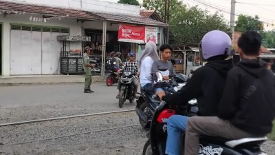 12 Tahun Jaga Jalur Kereta Api di Parungpanjang Tanpat Portal, Penggana: Ini Panggilan Jiwa