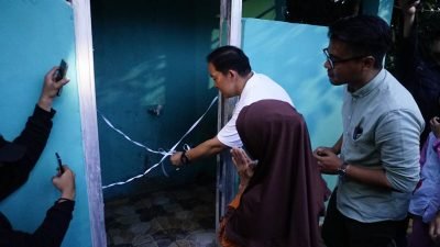 Rayendra-Eka Renovasi dan Resmikan MCK yang 5 Tahun Terbengkalai, Warga: Alhamdulillah Air Bersih
