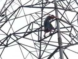 Wanita Panjat Tower Sutet Setinggi 30 Meter di Bojonggede, Begini Kronologi Lengkapnya
