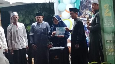 Milad ke-2, Majelis Taklim Bulanan Desa Bojong Bagikan Doorprize Vocher Tabungan Umroh dan Umroh Gratis 