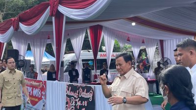 Prabowo Subianto Nyoblos di TPS 08 Bojong Koneng, Pose Jari Kelingking Bikin Salah Fokus