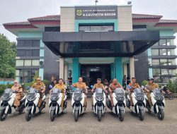 Tingkatkan Mobilisasi Kinerja di Wilayah, Kades Se-Kecamatan Kemang Dapat Sepeda Motor