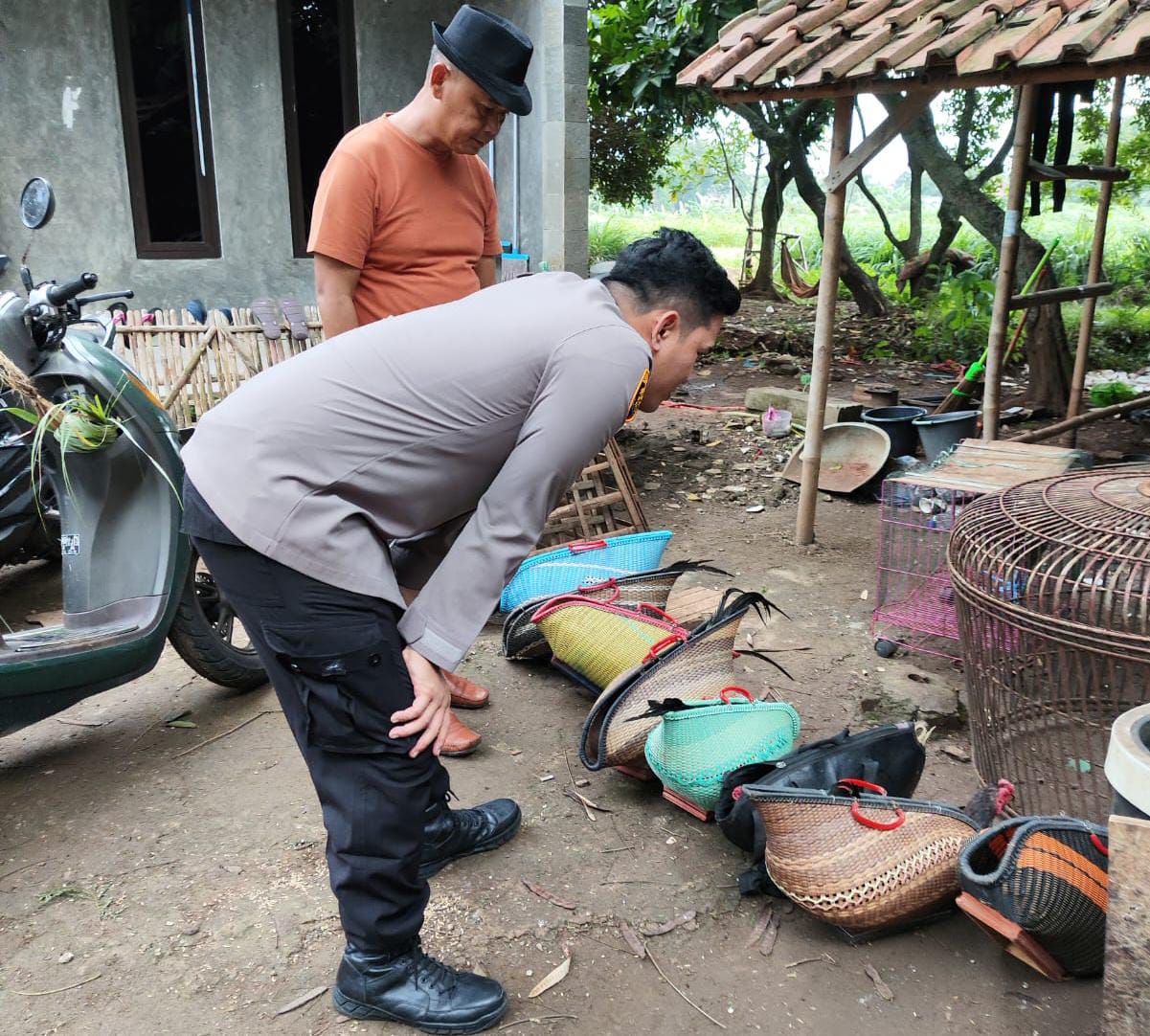 Lokasi Judi Sabung Ayam di Gunung Putri Digerebek Polisi, 13 Motor dan 11 Ekor Ayam Disita