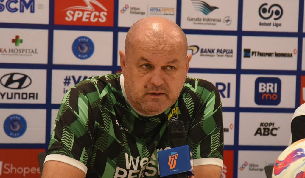 Bojan Hodak Akui Lawan PSBS Biak Bukan Laga yang Mudah Bagi Persib