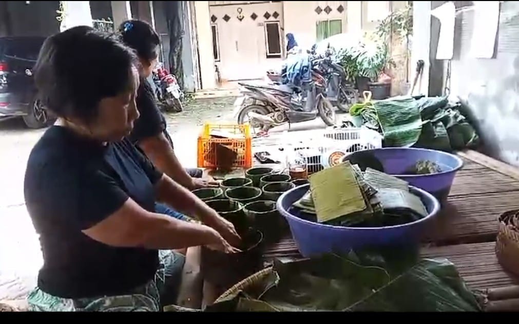 Pengrajin Kue Keranjang Imlek Keluhkan Harga Gula Pasir Melambung Tinggi