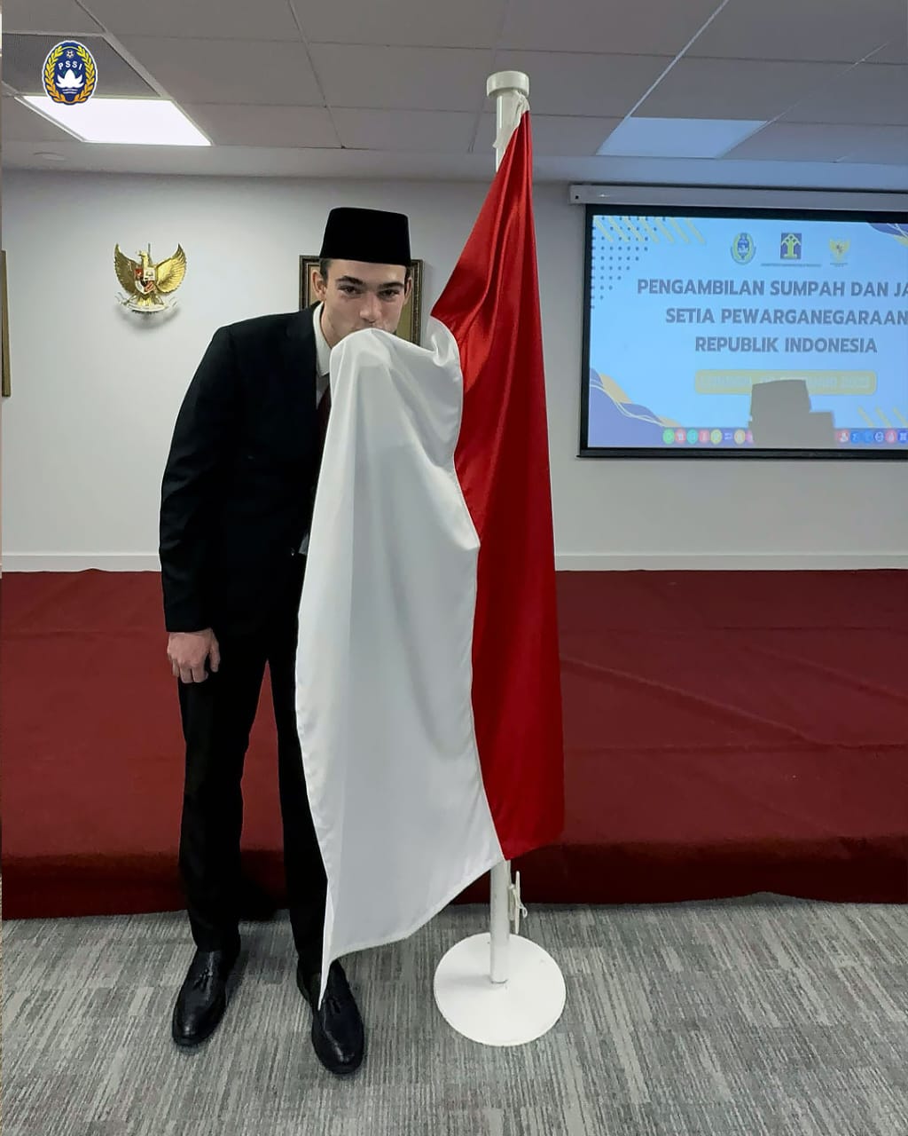 Ole Romeny Resmi jadi WNI Usai Lakukan Sumpah Setia