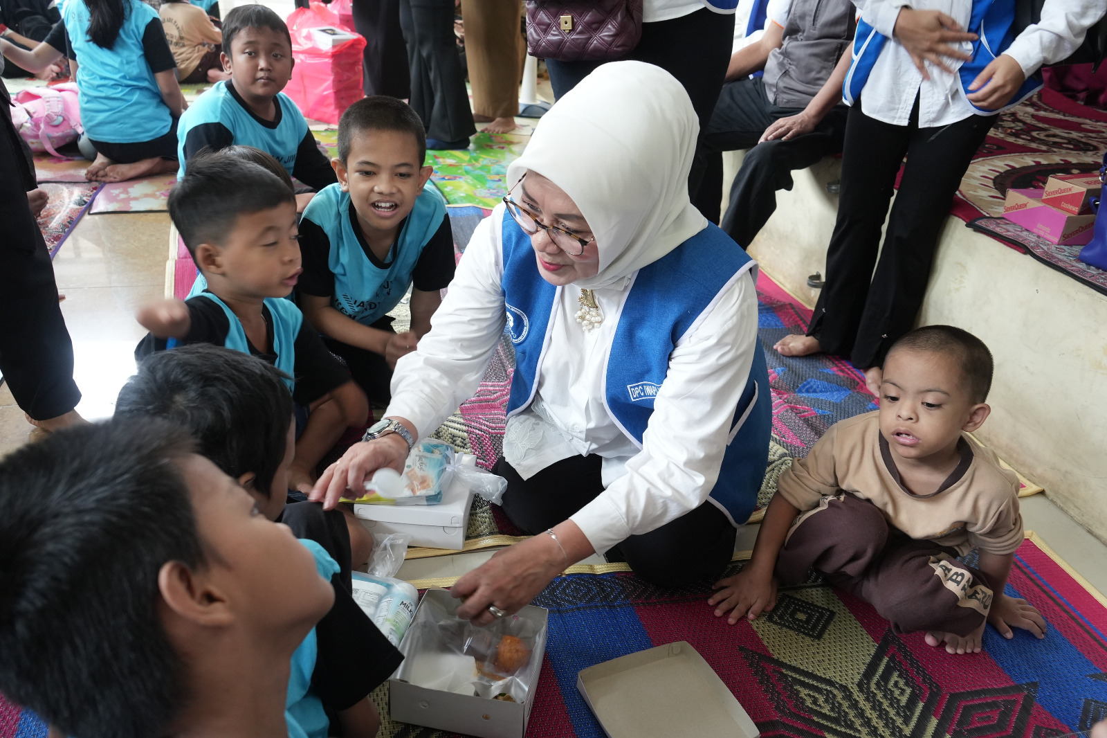 Peringati HUT ke-50, IWAPI Bareng Pemkab Bogor Bagikan Seribu Paket Makanan Bergizi Gratis