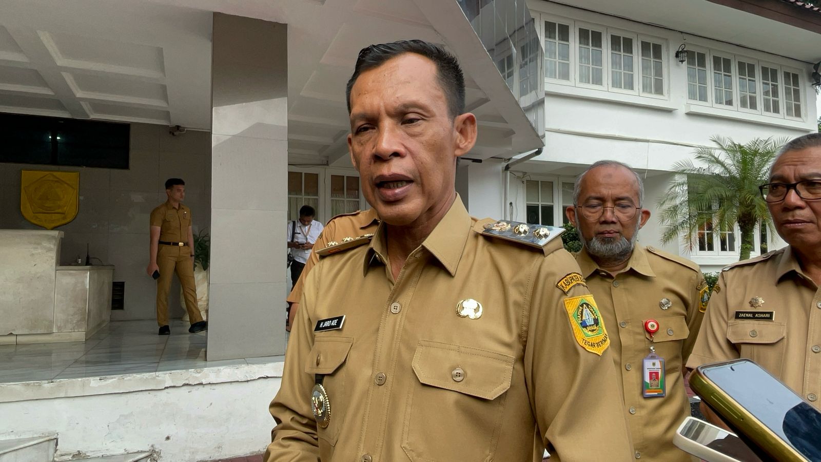 Jaro Ade Perintahkan Sekda Panggil Kades Gunung Menyan yang Ledek Soal Nasi Box di Pelantikan Bupati-Wabup Bogor