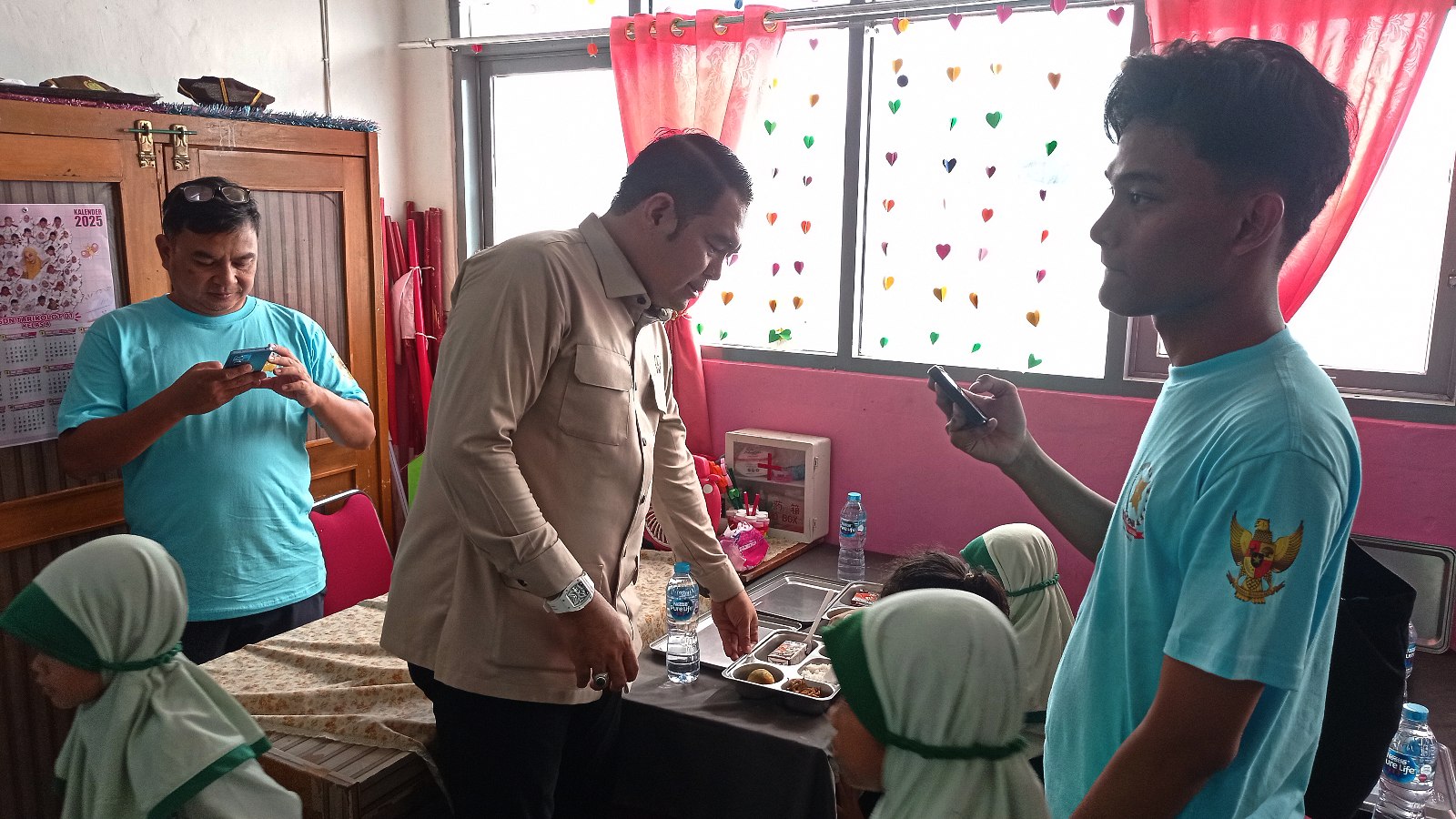Dukung Kegiatan Yayasan Bhakti Bela Negara Bagikan MBG, Ketua Komisi I Bakal Dorong Pemberdayaan UMKM
