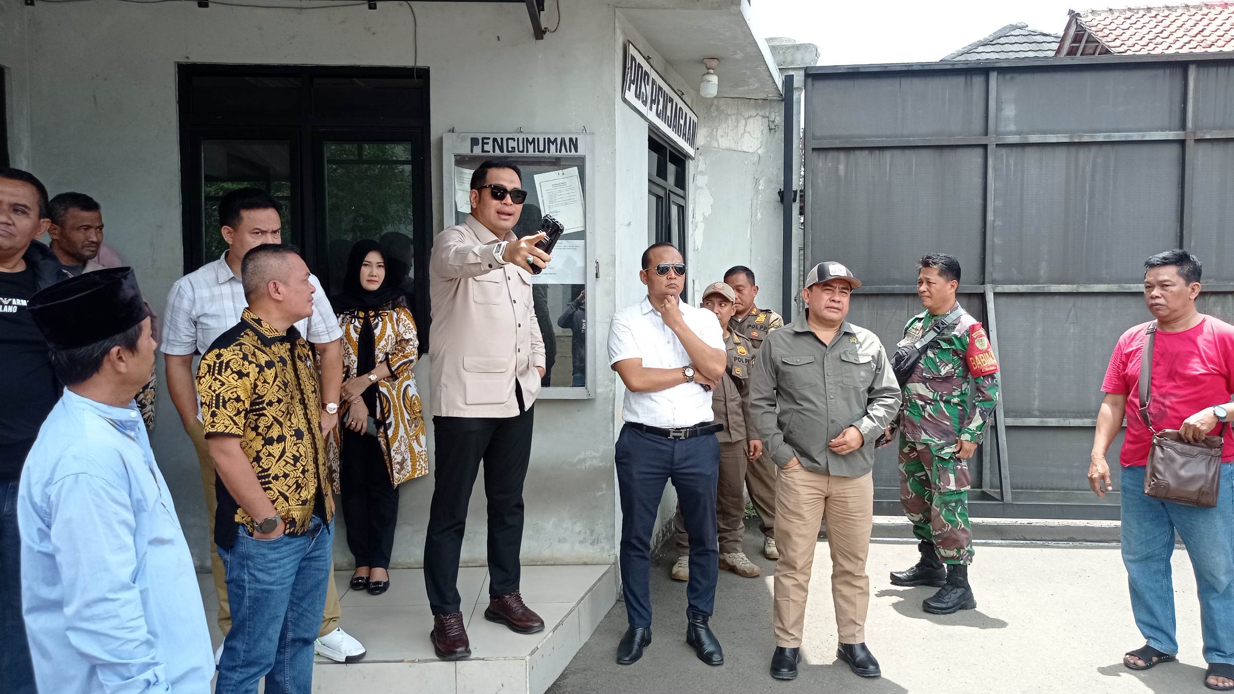 Intruksikan Inspektorat Panggil Kades Klapanunggal Soal Permintaan THR, Ipeck: Periksa dan Kembalikan Uang yang sudah Diterima