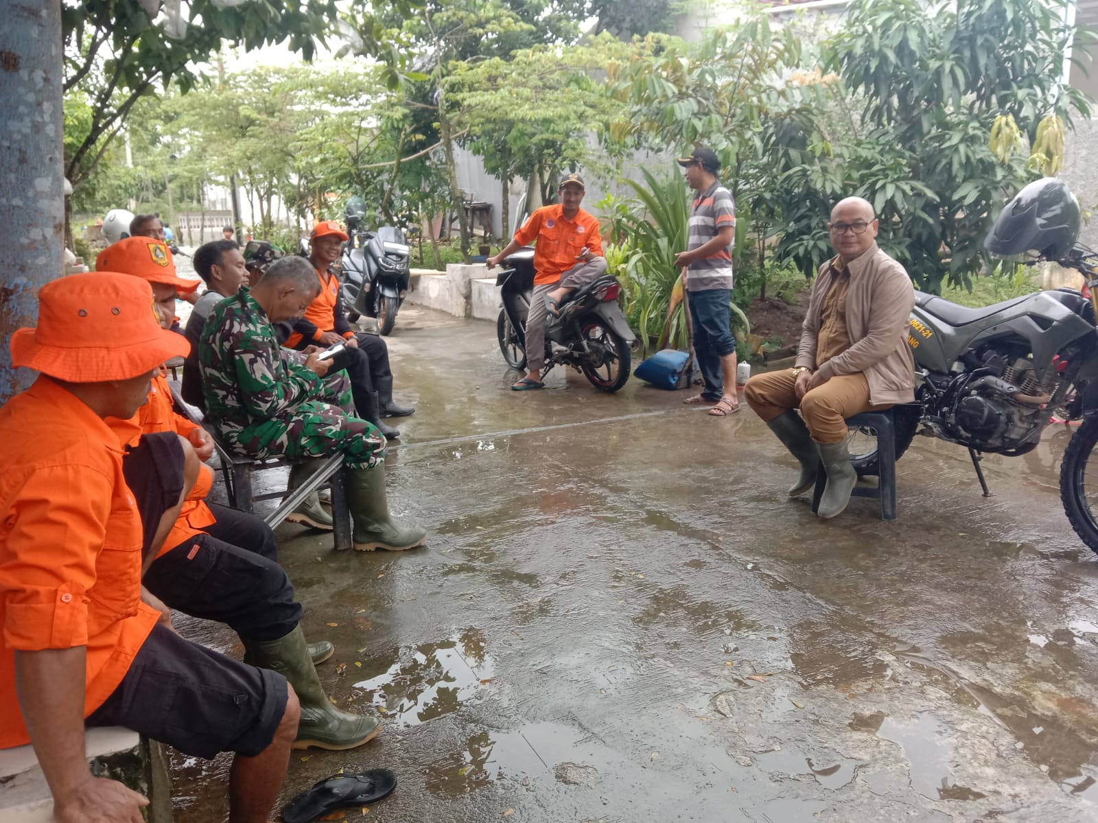 Pastikan Wilayahnya Aman, Kades dan Destana Desa Tegal Cek Lokasi Rawan Banjir