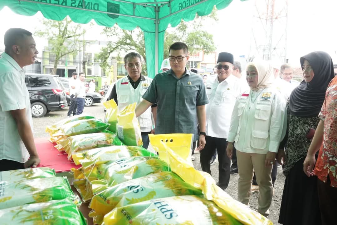 Kadin Kabupaten Bogor Sukses Gelar Bazar Pangan Murah, Diapresiasi Bupati dan Ketua DPRD