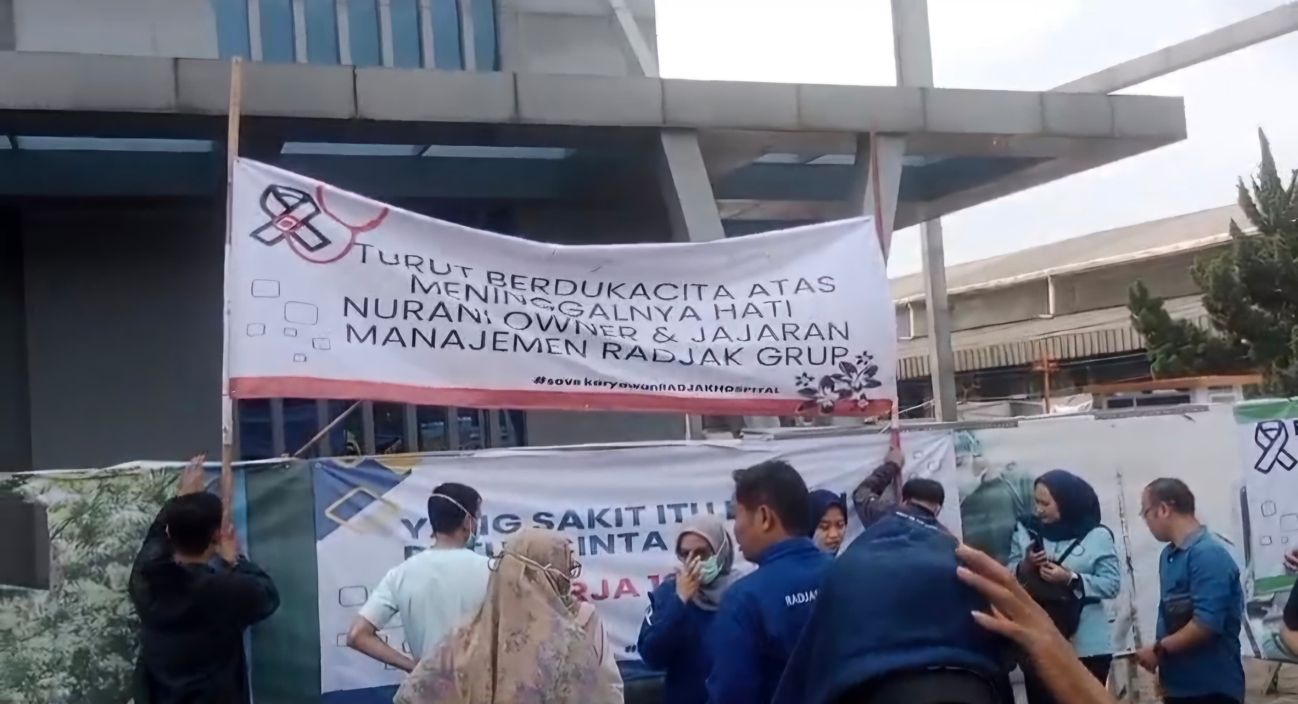 Ratusan Karyawan RS Radjak Hospital Cileungsi Gelar Aksi, Tuntut Gaji yang Belum Dibayar 100 Persen