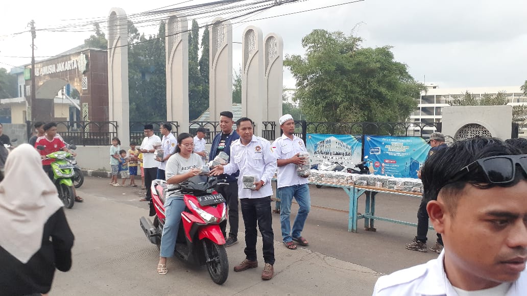 Konsisten, Katar RW 07 Desa Pondok Udik Tebar Kebaikan dengan Berbagi Takjil